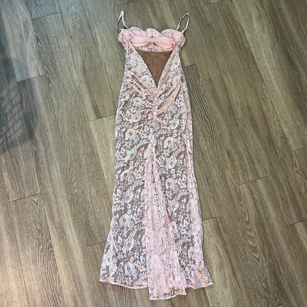 House of CB ' Azzurra' Rose Pink Lace Godet Gown - Picture 3 of 7